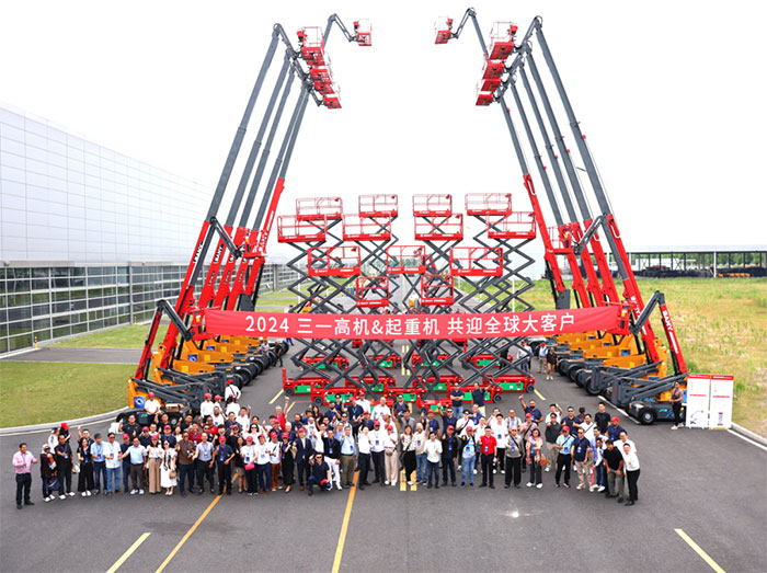 一百分翻譯服務助力“全球大客戶峰會”：多語種接力同傳，確保會議無縫溝通